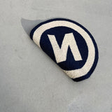 圓圈“ N”徽標地毯墊