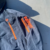 n徽標技術山地大衣