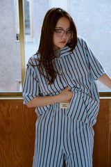 夏の手のひらの上にあるパンツ