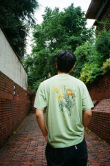 BW Flower pigment TEE