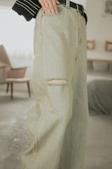 UA Vintage like flare denim pants