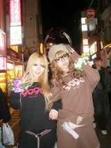 OG 로고 발렌타인 오프숄더 스웨트