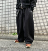 Volume baggy sweat pants