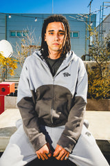 兩個音調拉式連帽衫