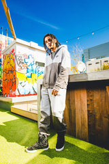 兩個音調拉式連帽衫