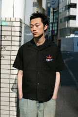 國王徽標開放式衣領襯衫