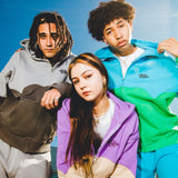 兩個音調拉式連帽衫