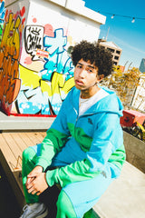 兩個音調拉式連帽衫