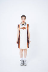 아뇨 여자 스포티 한 원 조각