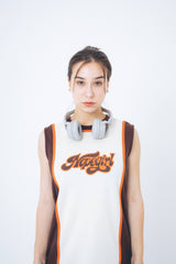 아뇨 여자 스포티 한 원 조각