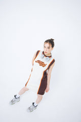 아뇨 여자 스포티 한 원 조각