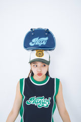 아뇨 여자 스포티 한 원 조각