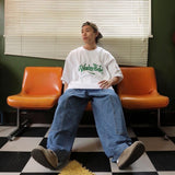 搖動男孩針跡牛仔褲