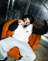 student apathy heart logo knit vest 【SA0186】