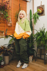 超過三色連帽衫