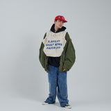 搖搖欲墜的新聞紙背心