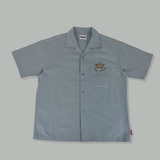 國王徽標開放式衣領襯衫