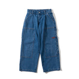 搖動男孩針跡牛仔褲