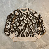 圓滿的軍事部落迷彩針織