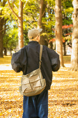 double pocket shoulder bag