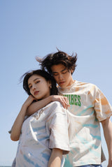 Tiedye Goodvibes大學徽標T卹