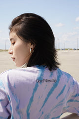 Tiedye Goodvibes大學徽標T卹