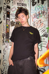 Universal logo tee