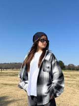 ng塗在休息板襯衫上