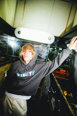 羽毛面×9090蛾連帽衫