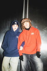 國王徽標連帽衫