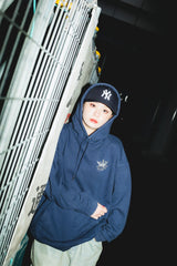 國王徽標連帽衫