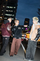 9090 x年輕歌曲雙膝蓋畫家褲子