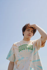 Tiedye Goodvibes大學徽標T卹