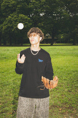 UNIVERSAL LOGO LS TEE