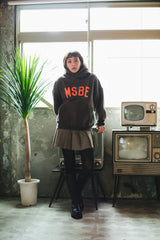 MSBE College Satin徽標連帽衫