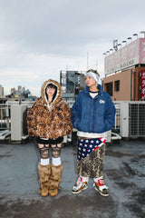 90 로고가 풍부한 복도 재킷