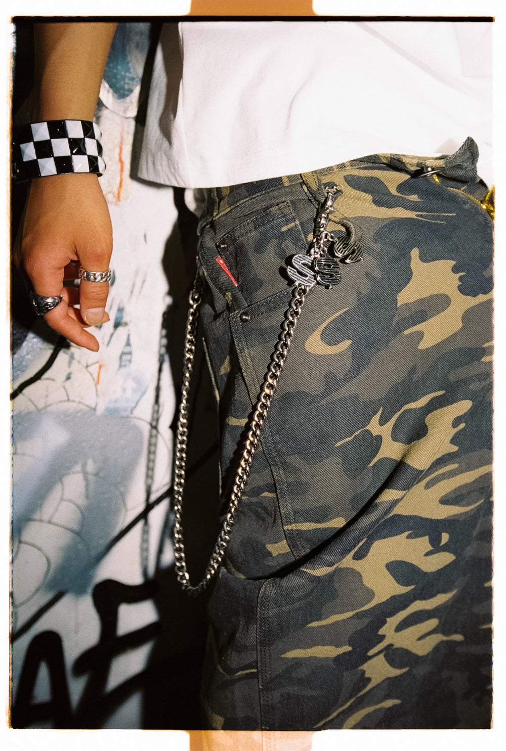 Triple Dollar Charm Wallet Chain – YZ