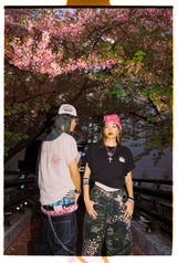 사쿠라 모션 킹 로고 티 