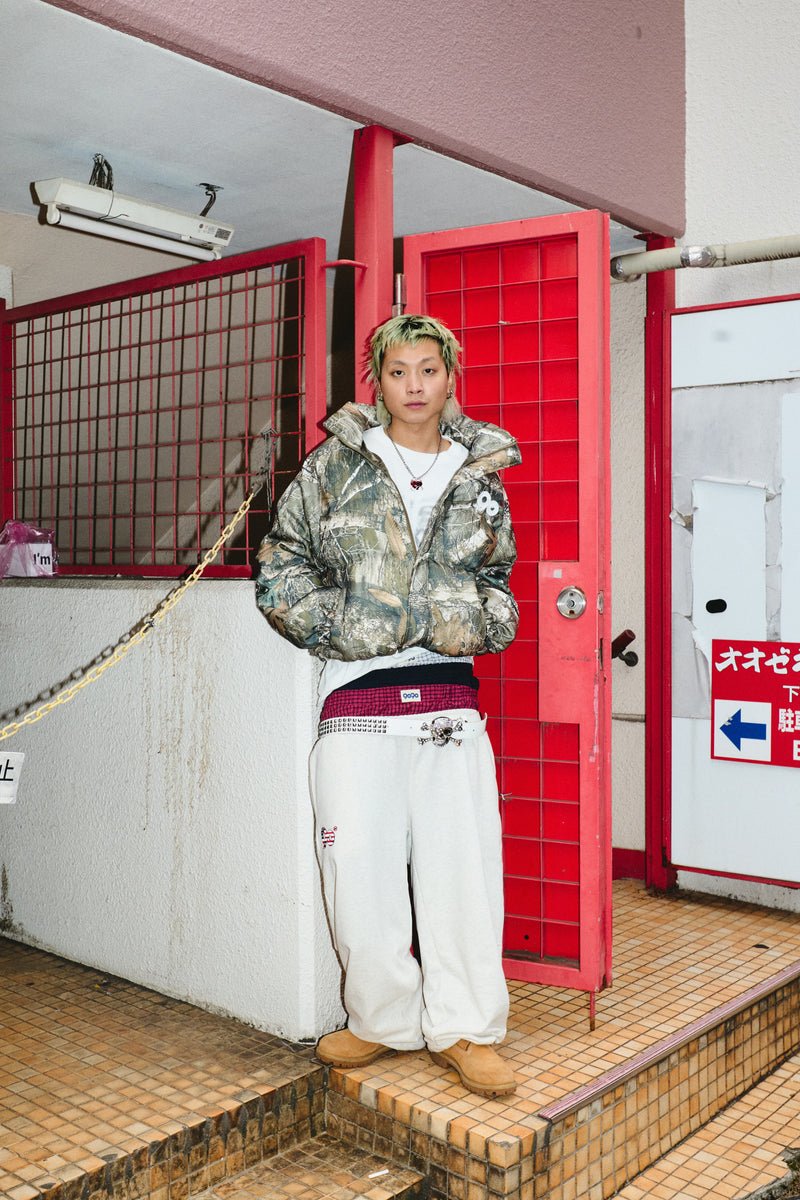 90 로고가 풍부한 복도 재킷