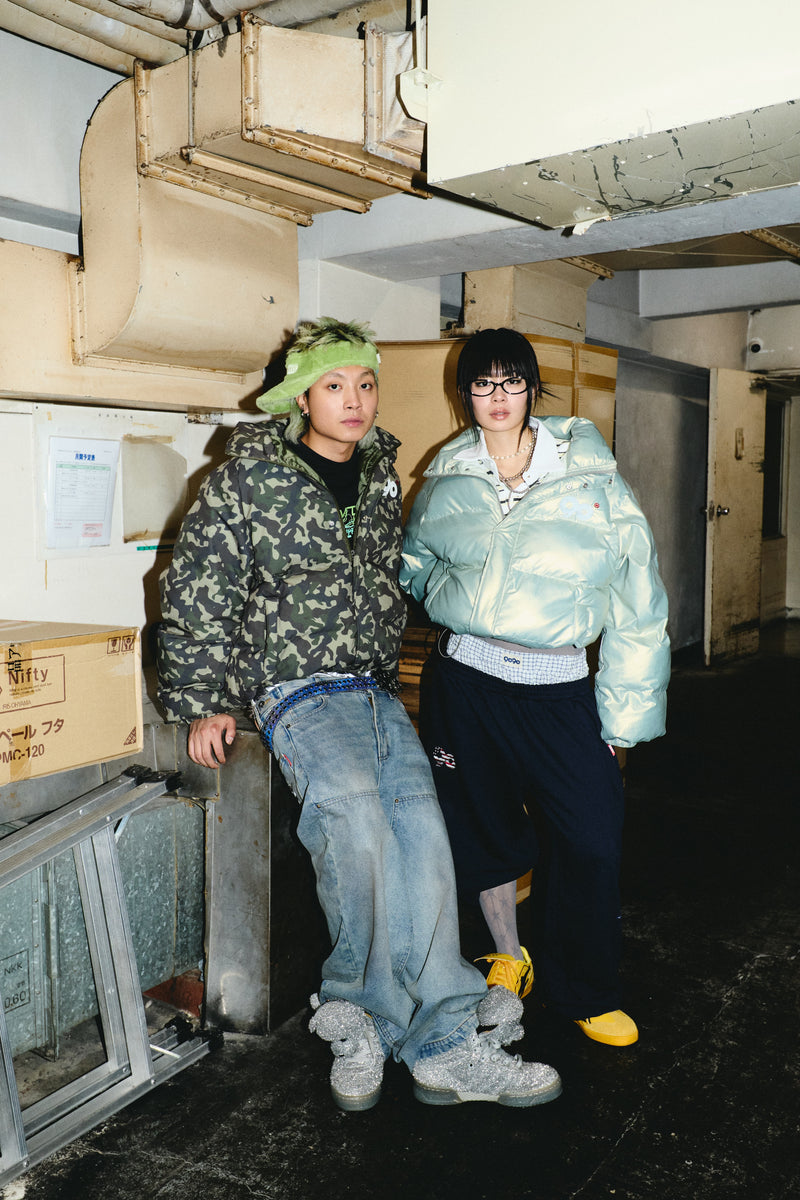 90 로고가 풍부한 복도 재킷