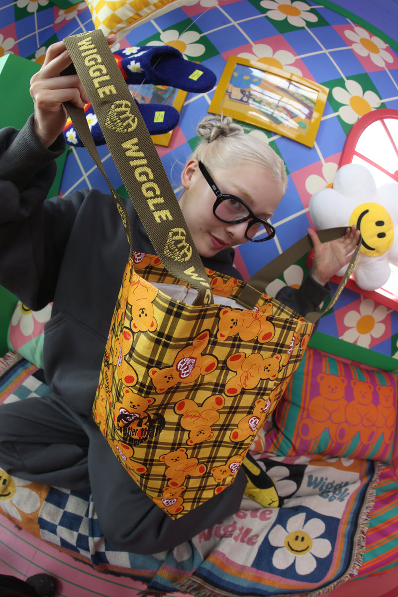 wiggle wiggle × HTH Reusable Shopper