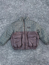 チェックのダウンジャケット 