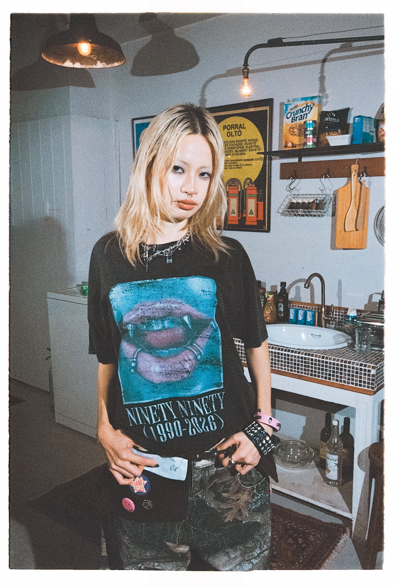 Lips Graphic Tee – YZ