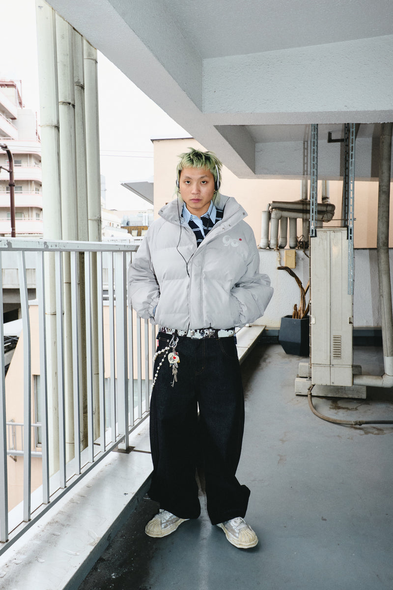 90 로고가 풍부한 복도 재킷