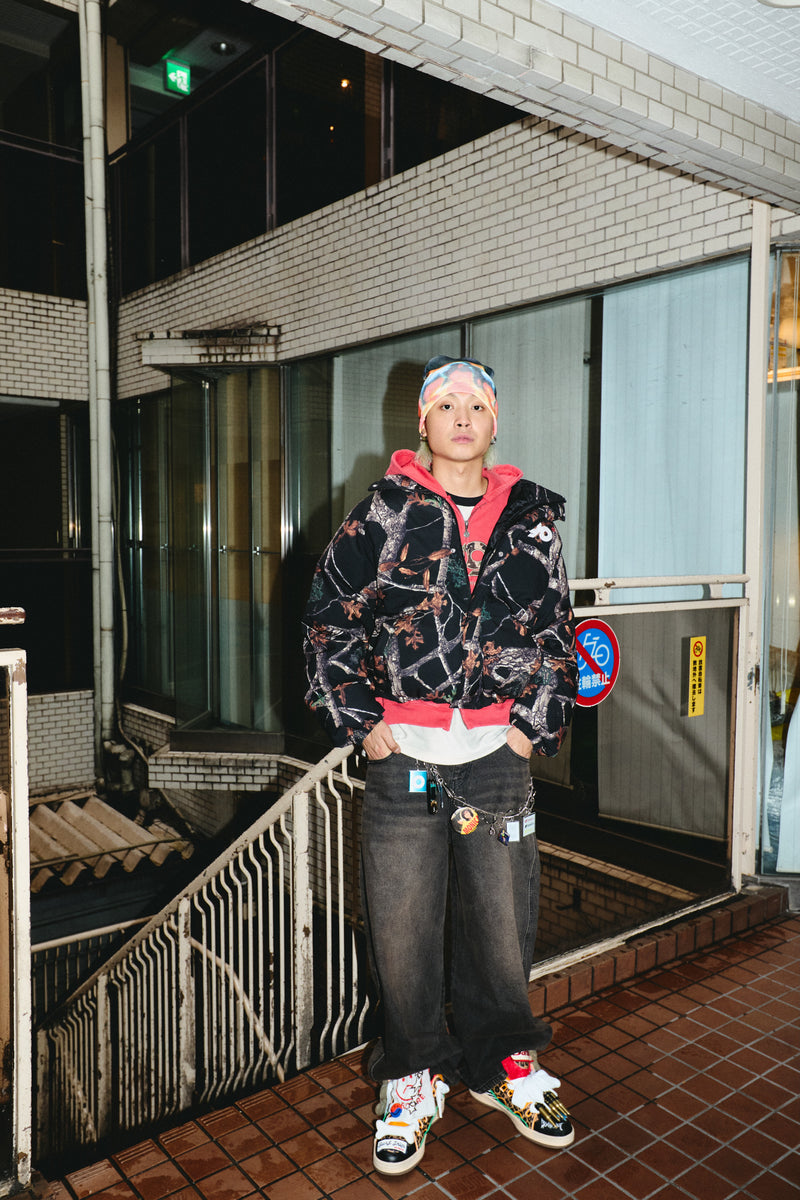 90 로고가 풍부한 복도 재킷