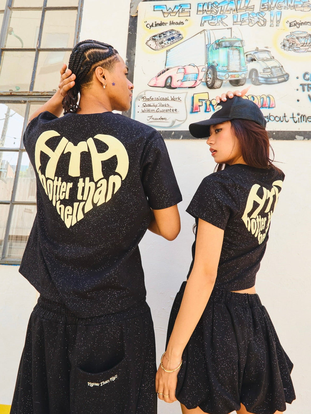 イカミミ　HTH glitter heart glitter logo hoodie – YZ
