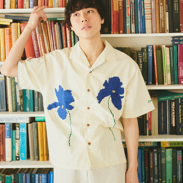 GJYuumiARIA新品 ユウミアリア FLOWER EMBROIDERY T-SHIRT ＄