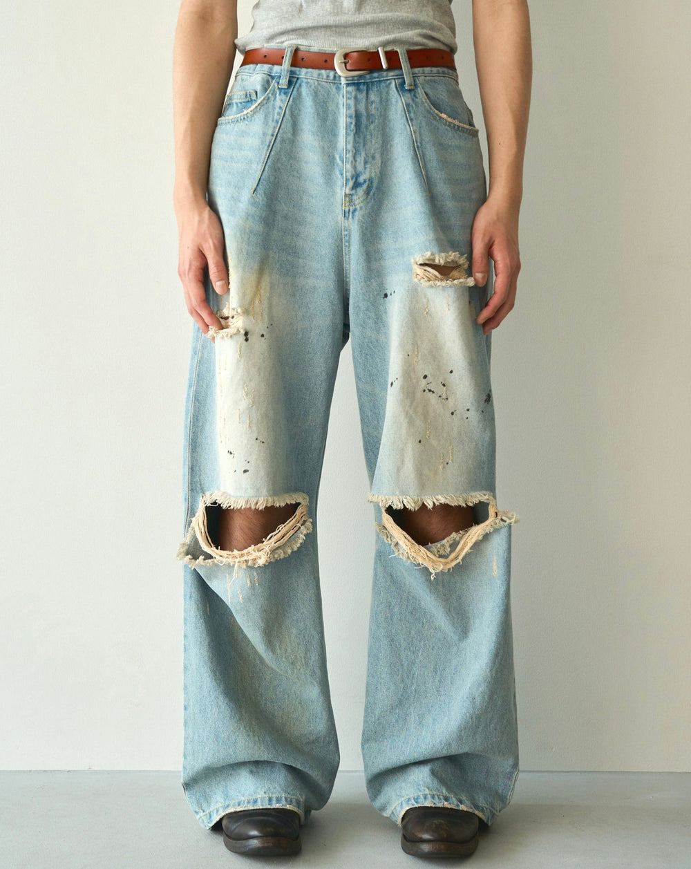 Camphor wood クラッシュフェードサイドシームブーツカットデニム