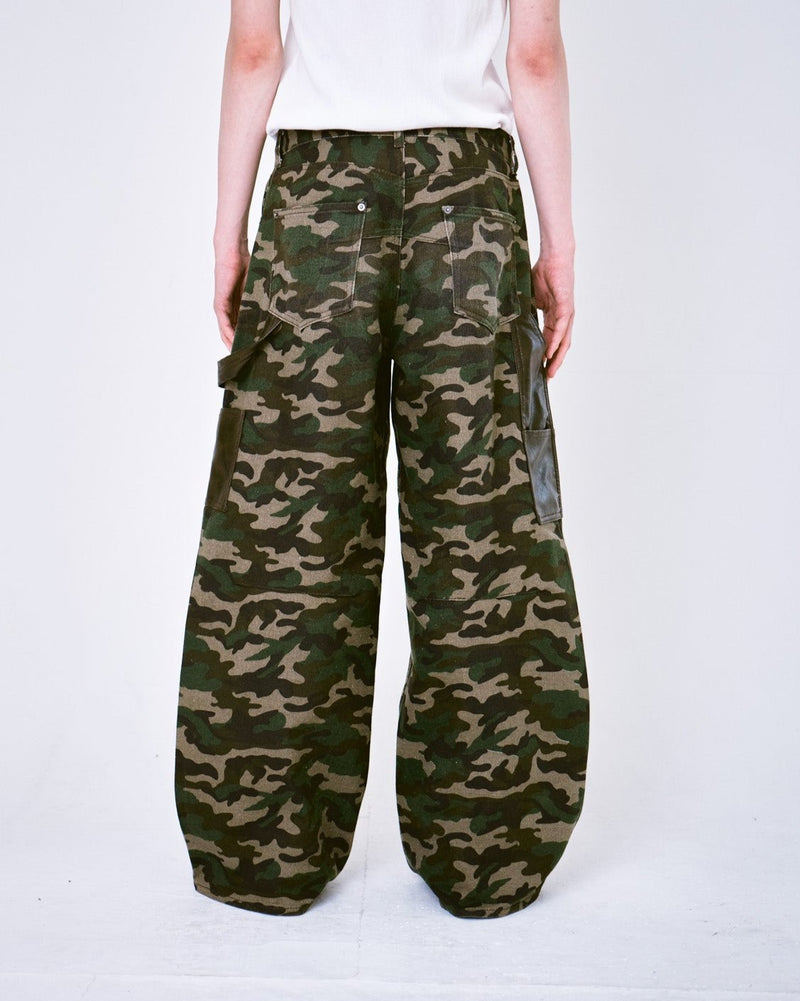 CAMO/Leather Docking Double Knee Baggy Trousersempty)