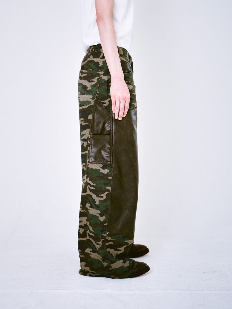 CAMO/Leather Docking Double Knee Baggy Trousersempty)